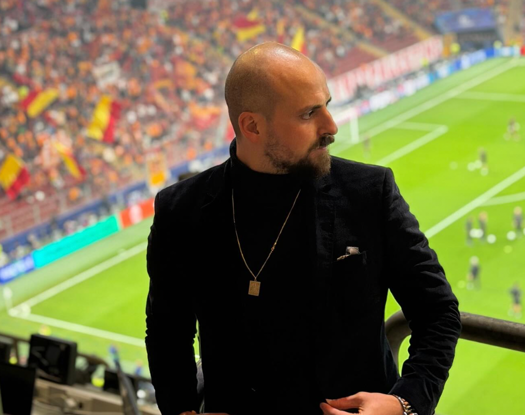 Periodista Burhan Can Terzi